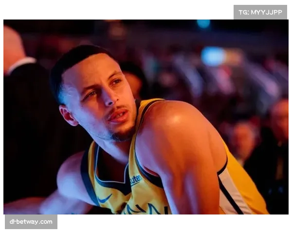 波杰姆斯基复制库里 23岁16天成勇士最年轻2555三分球员 波杰姆斯基复制库里 23岁16天成勇士最年轻2555三分球员